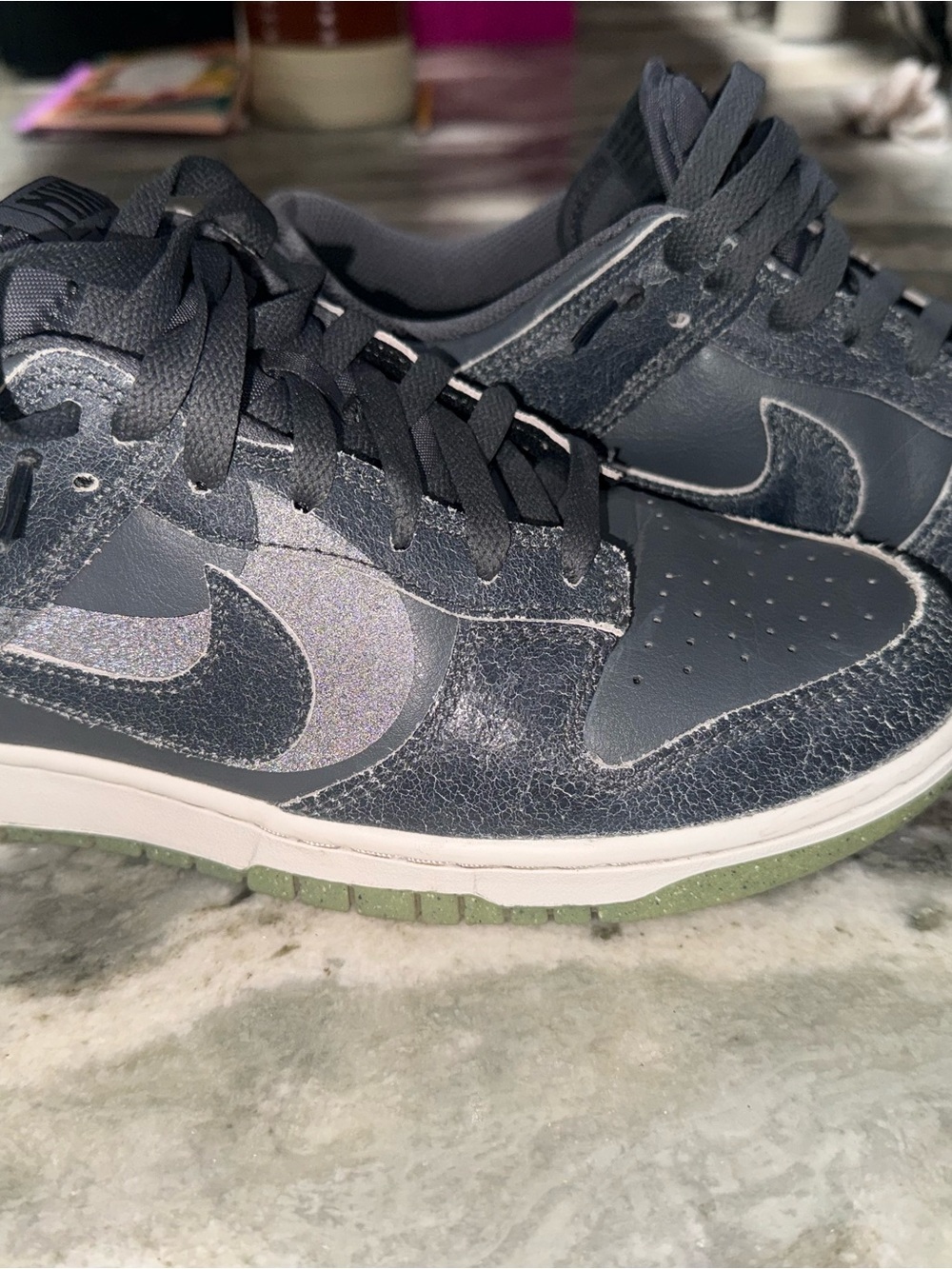 Nike Men's Black & Dark Gray Low-Top Athletic Sneakers